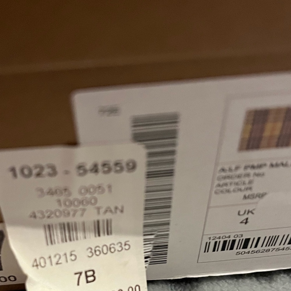 Burberry kitten heels - Picture 3 of 11